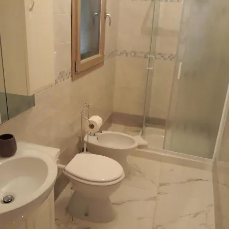 Centro Affitto Πανσιόν 2*