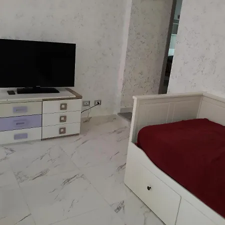 Centro Affitto Πανσιόν 2*